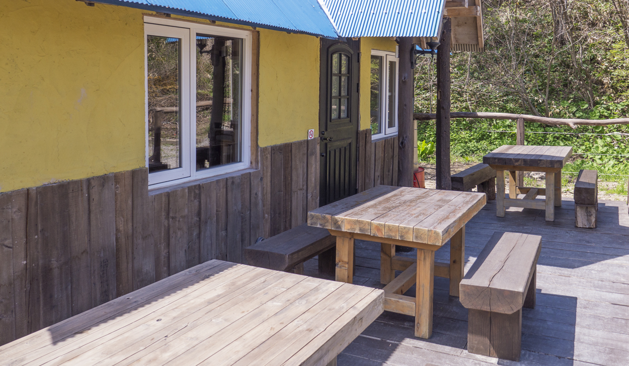 Bears Kitchen exterior